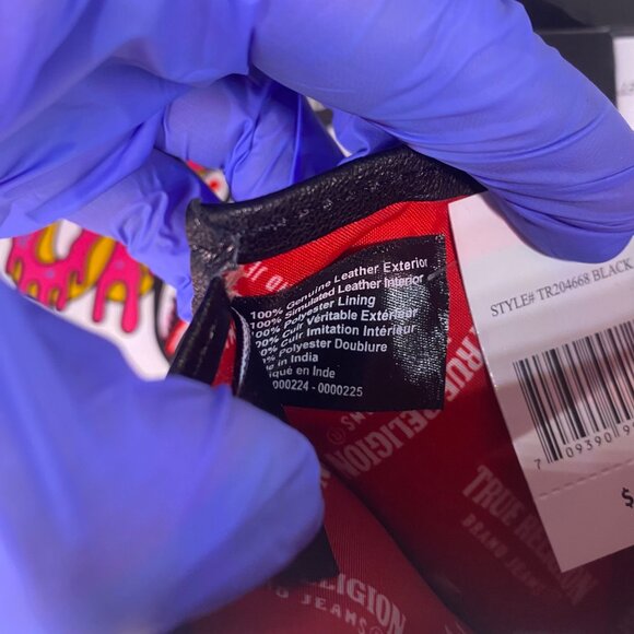 True Religion Men's Black Leather Tri-Fold Wallet NWT RFID Protection - Picture 16 of 16